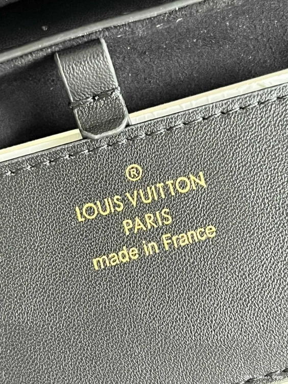 AAA Pruses Bags TWIST VUITTON LOUIS MM 0809